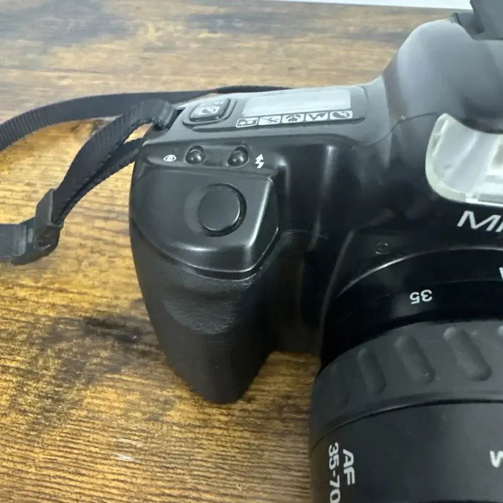 Minolta Maxxum 300si 35mm Film Camera with AF 35-70mm Lens Tested No Charger